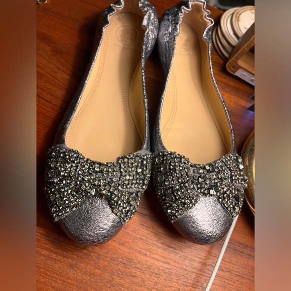 Tory Burch Bonneville Ballet-Vulcano/Grosgrain Ribbon - 7.5 - color Pewter - Picture 1 of 16